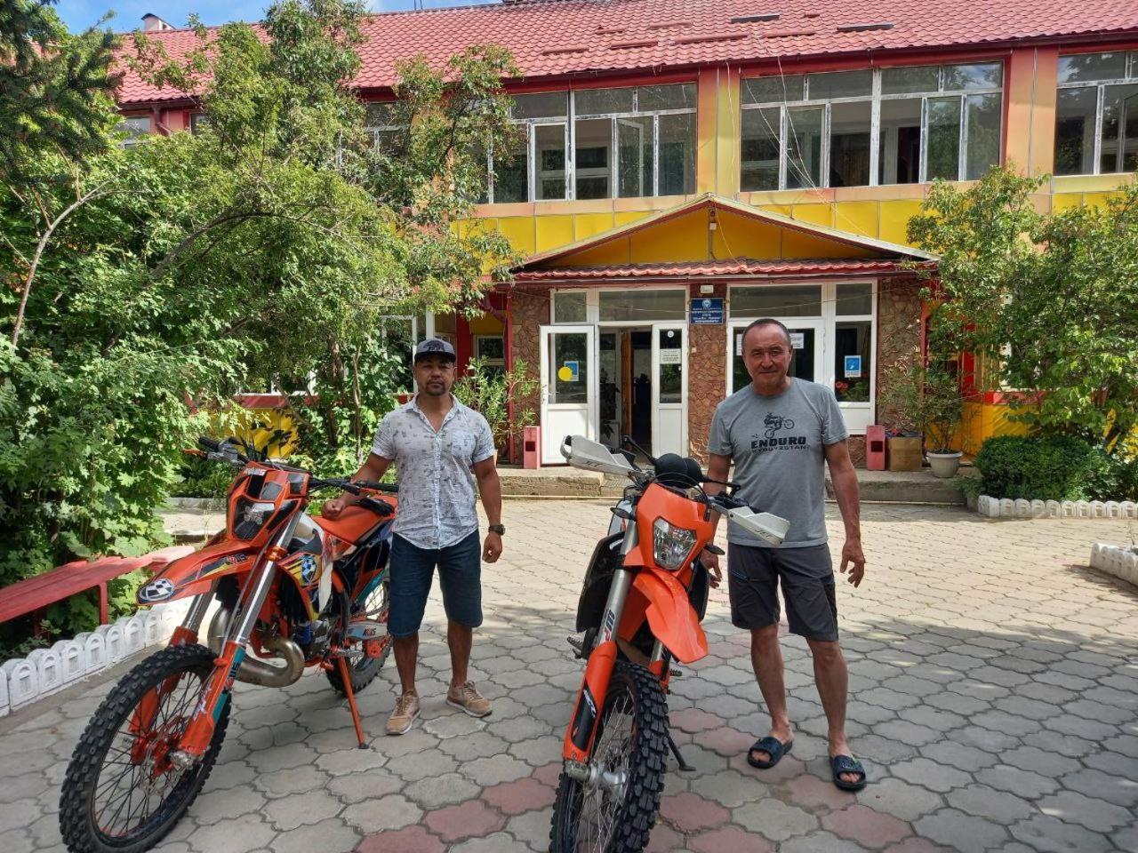 Otel Issyk-Kul Karakol Extérieur photo