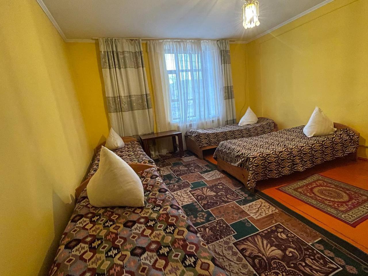 Otel Issyk-Kul Karakol Extérieur photo