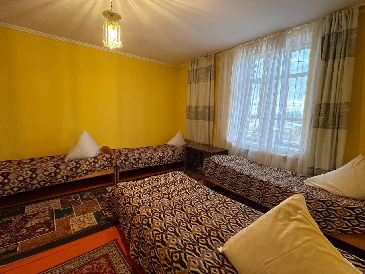 Otel Issyk-Kul Karakol Extérieur photo