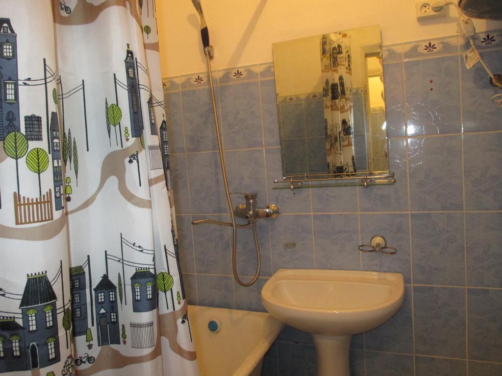 Otel Issyk-Kul Karakol Extérieur photo