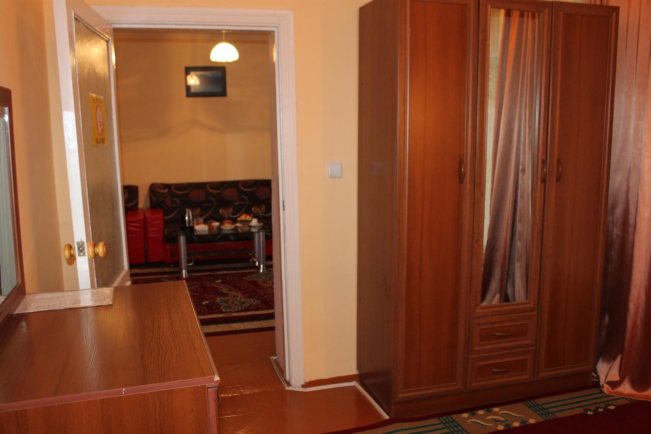 Otel Issyk-Kul Karakol Extérieur photo