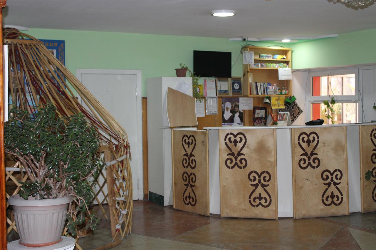 Otel Issyk-Kul Karakol Extérieur photo